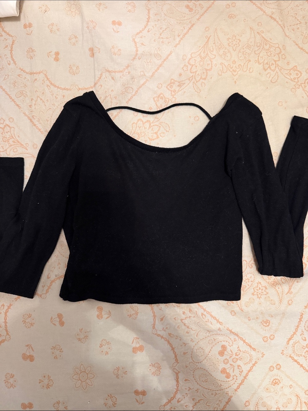 Women’s Black Long Sleeve Crop Top